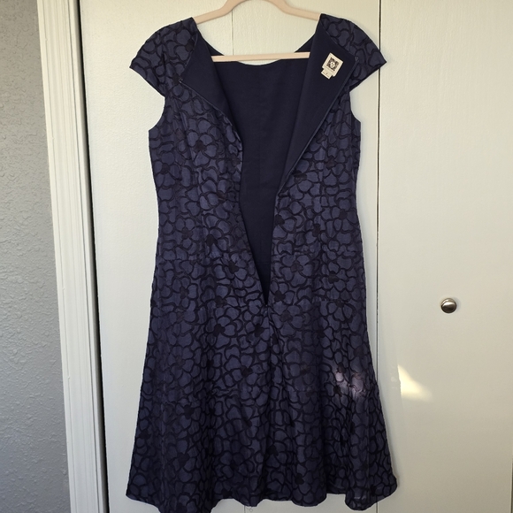 ANNE Klein Blue Floral Textured Cap Sleeve Midi Length Back-Zip Sheath Dress 8 - Picture 6 of 7